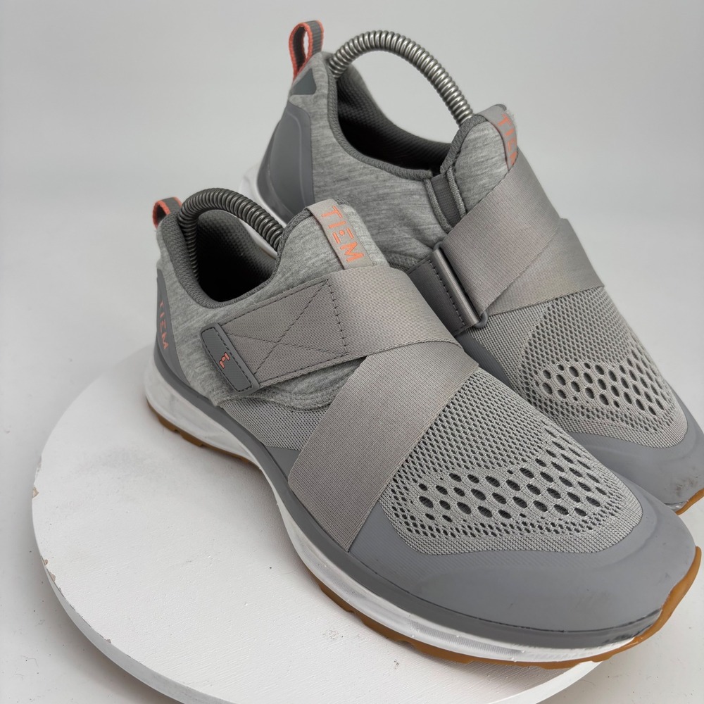 TIEM Slipstream Cycling Spin Shoes Size 9 Grey w/ cleats SPD Compatible Slip On